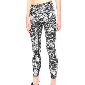 Lululemon Wunder Under HR Tight 25" *Full-On Luxtreme Lace Black Sz 8 with bag!